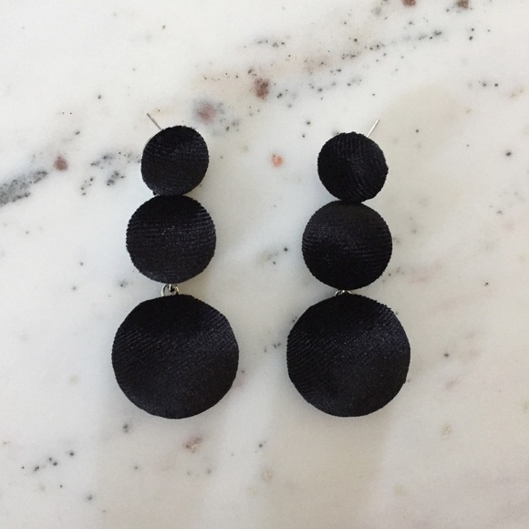 "Lizzie" Earrings || Black Velvet Bon Bon - Picture 2 of 9